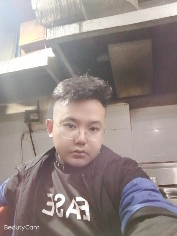 棒哥的第一张照片--开封相亲服务中心