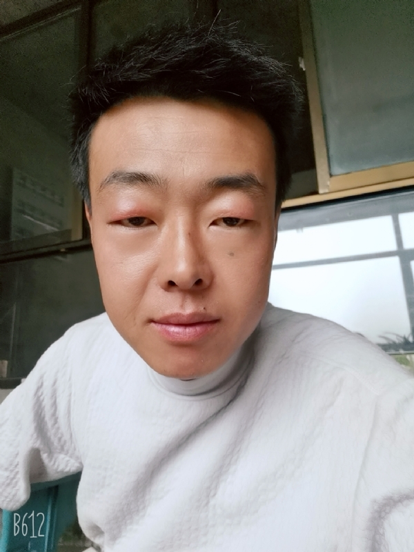 缺爱80后的第一张照片--开封相亲服务中心