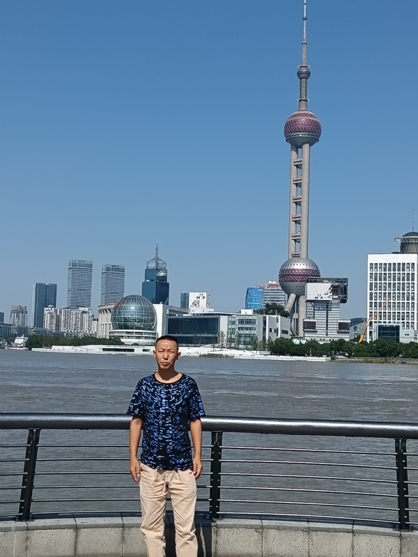 伪装浪漫的第一张照片--开封相亲服务中心