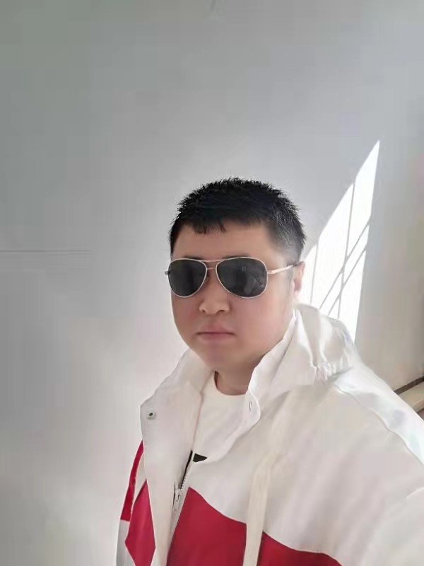 大漠叔叔的第一张照片--开封相亲服务中心