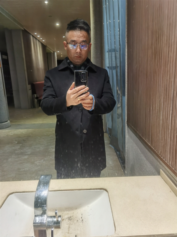 孤独尘埃的第一张照片--开封相亲服务中心