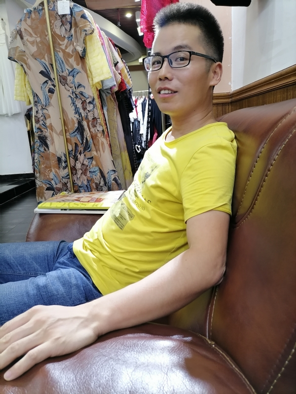 汪顺鹏的第一张照片--开封相亲服务中心