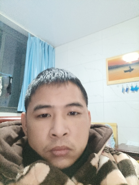 寂寞的第二张照片--开封相亲服务中心