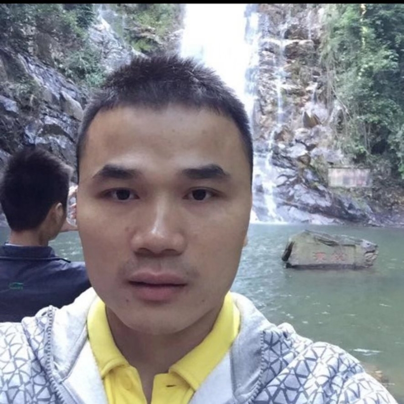 老梁的第一张照片--开封相亲服务中心