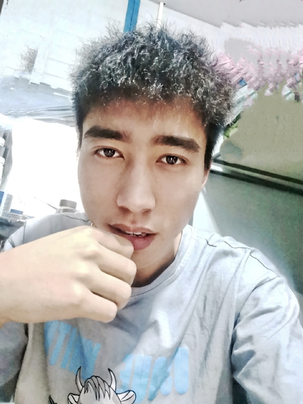 未来可期的第一张照片--开封相亲服务中心