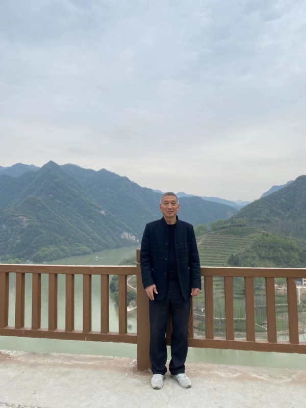 雪芳的第一张照片--开封相亲服务中心