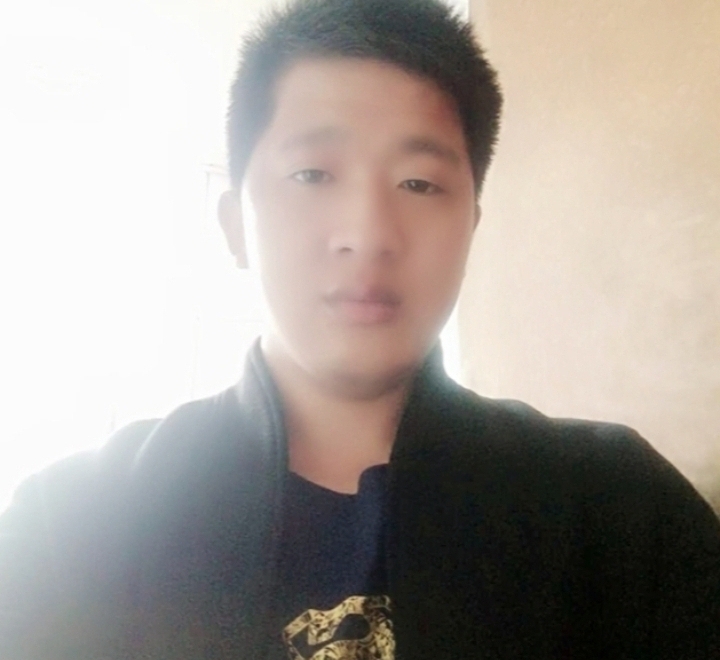 形影不离的第一张照片--开封相亲服务中心