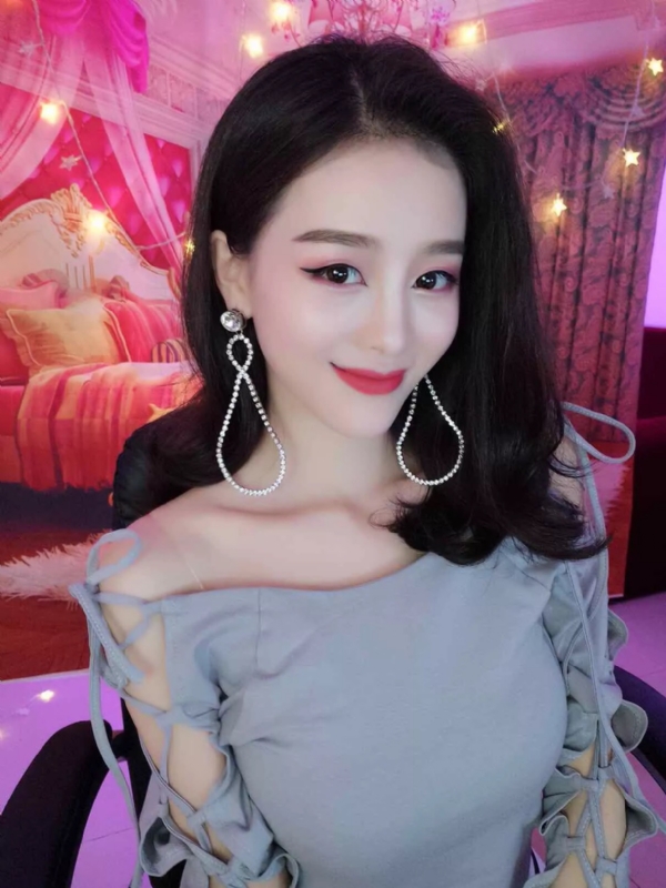 Cici的第三张照片--开封相亲服务中心