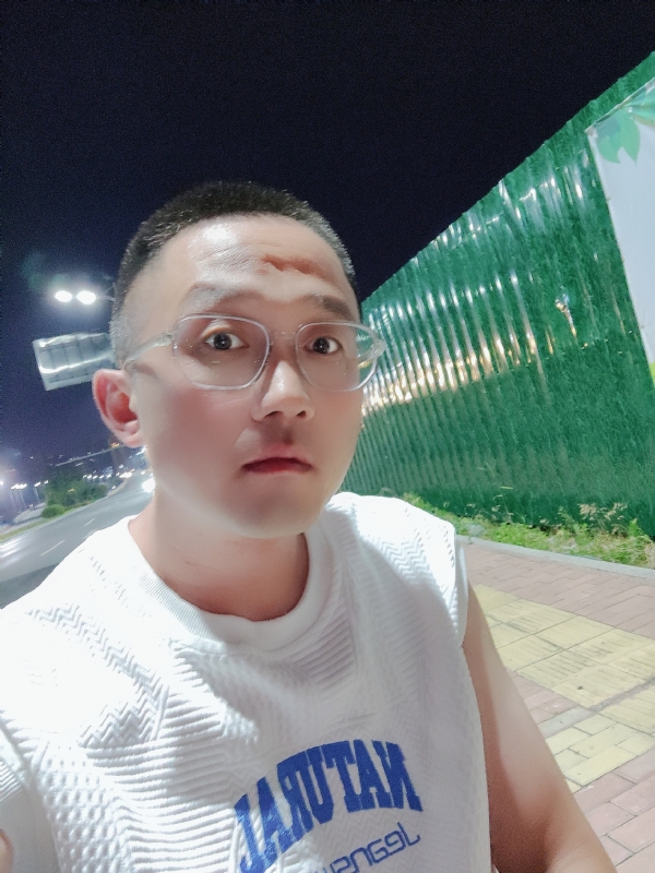 清风烈酒的第一张照片--开封相亲服务中心