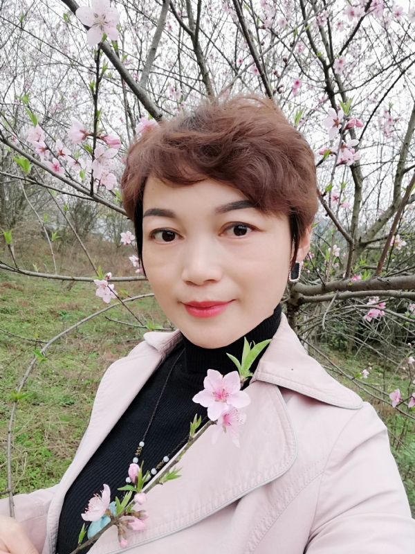 转角遇到你的第一张照片--开封相亲服务中心