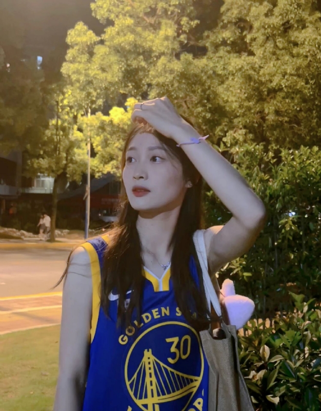 小趴菜的第三张照片--开封相亲服务中心