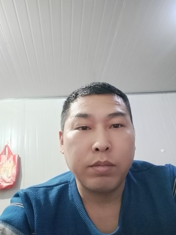 开着拖拉机去兜风的第一张照片--开封相亲服务中心