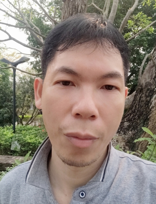 漂浮的云的第一张照片--开封相亲服务中心