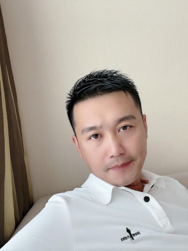 笑望人非的第一张照片--开封相亲服务中心