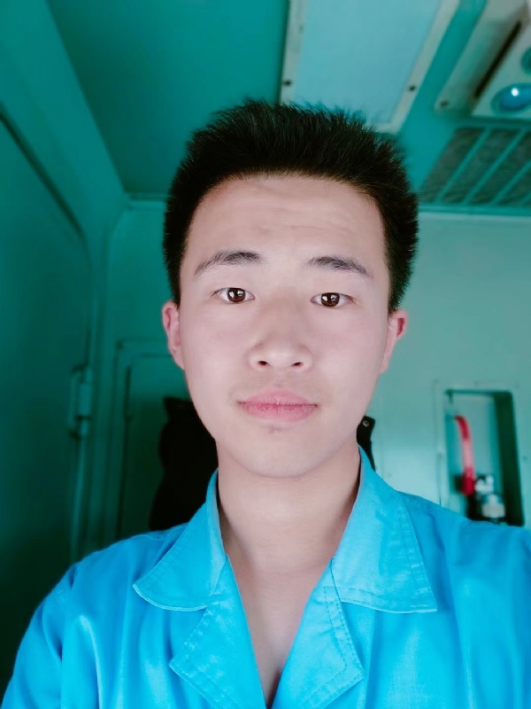 生而为人的第四张照片--开封相亲服务中心