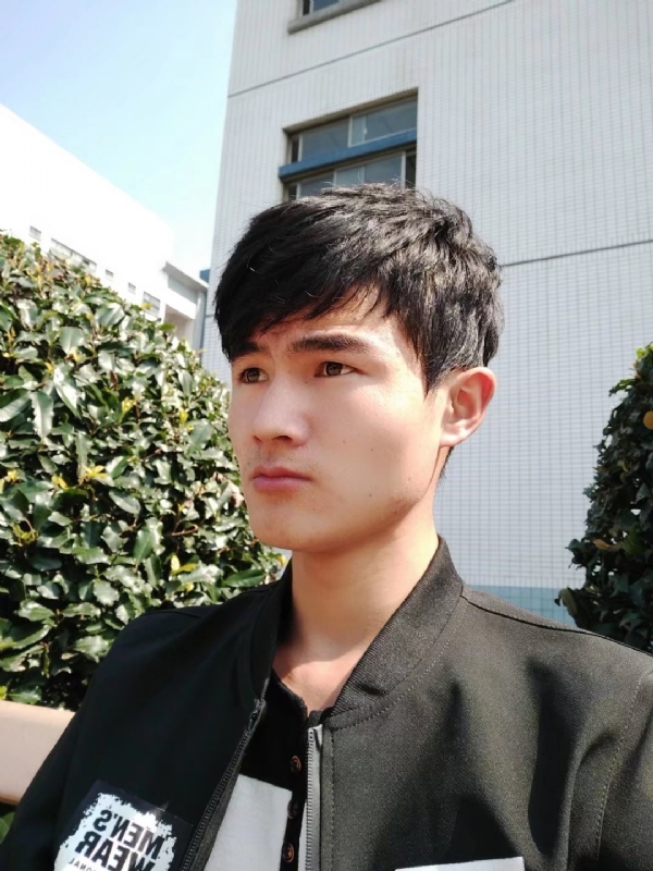 阳光男孩的第四张照片--开封相亲服务中心