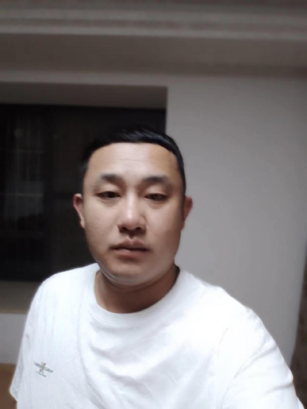 魔尊的第一张照片--开封相亲服务中心