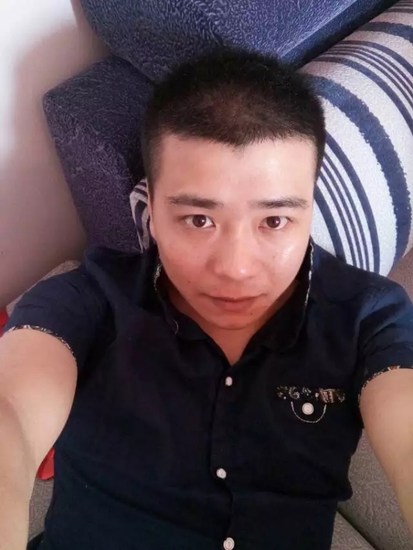 漫步的面包的第一张照片--开封相亲服务中心