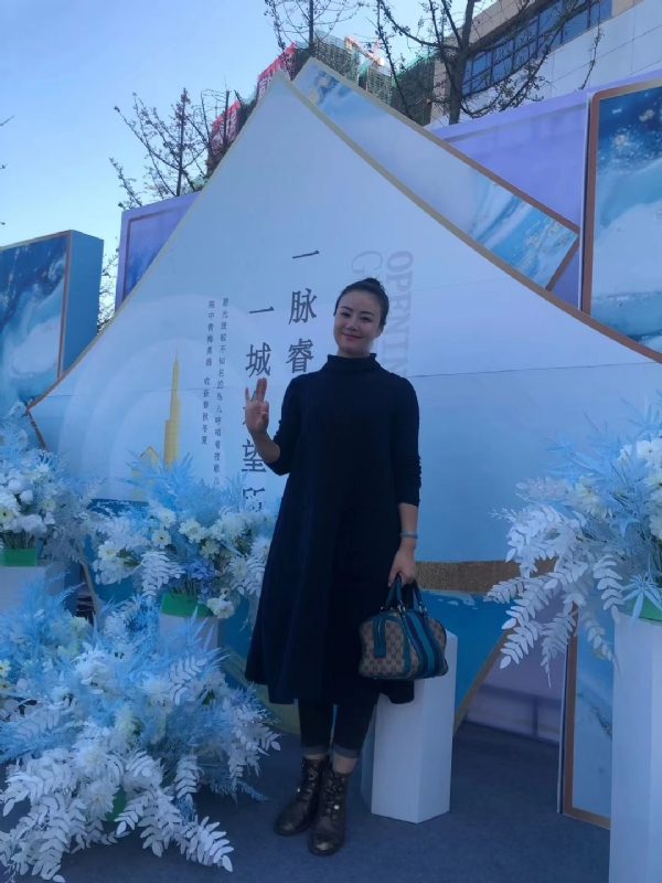 英子的第一张照片--开封相亲服务中心