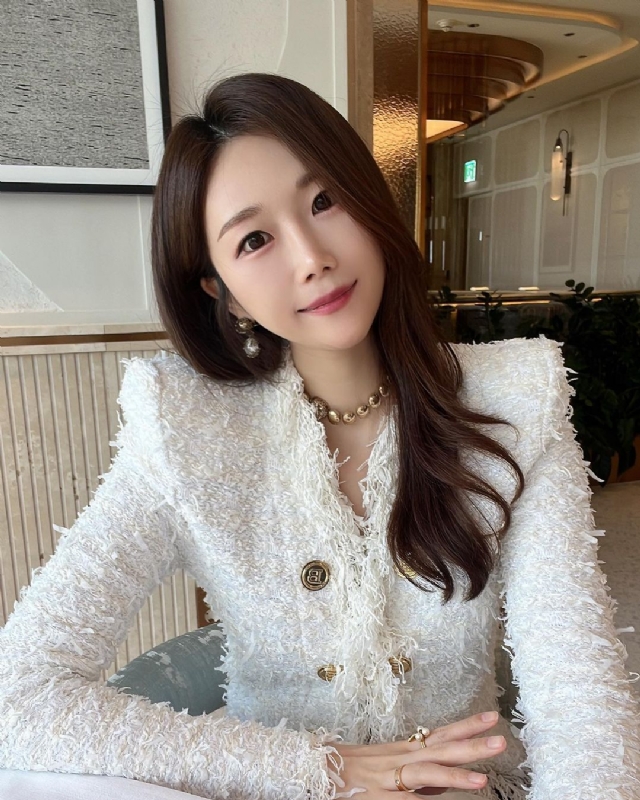 惠然的第一张照片--开封相亲服务中心