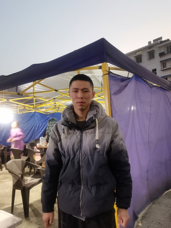 谁谁谁的第一张照片--开封相亲服务中心