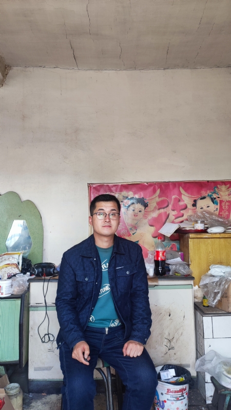 单身小王的第一张照片--开封相亲服务中心