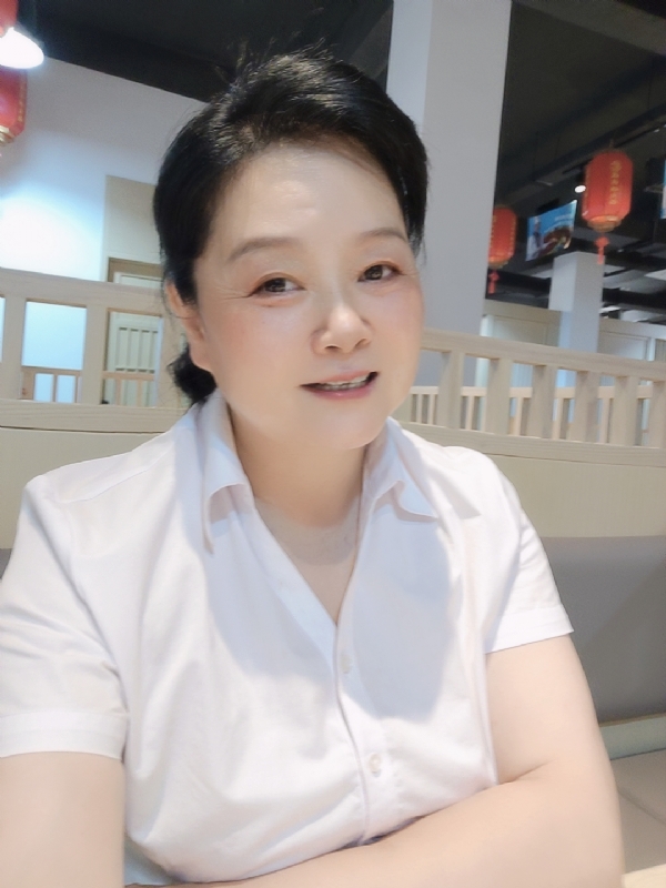 丁姐爱生活的第一张照片--开封相亲服务中心