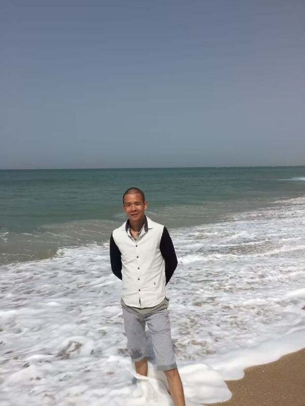 飞雪飘零的第二张照片--开封相亲服务中心