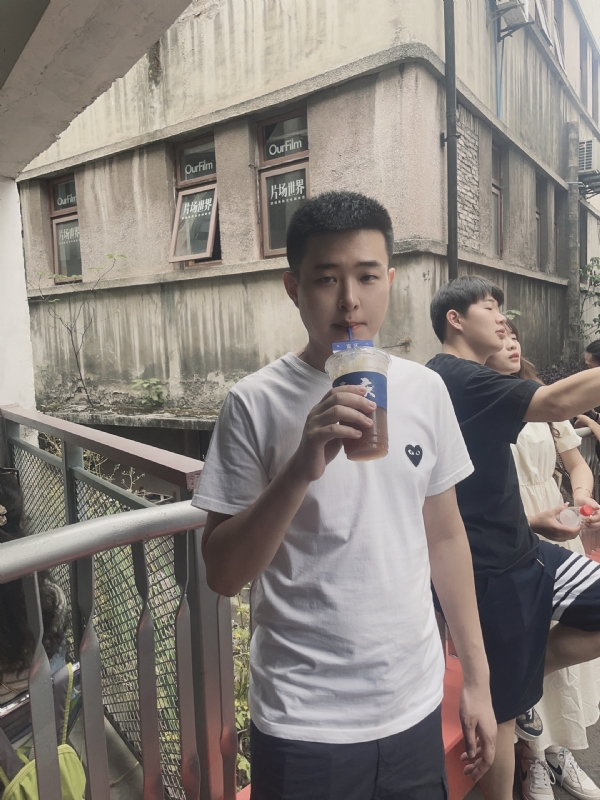 尚龙的第二张照片--开封相亲服务中心