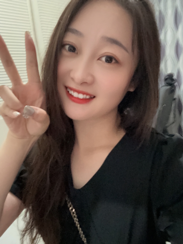 草莓的第一张照片--开封相亲服务中心