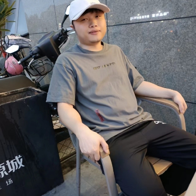 风吹半夏的第一张照片--开封相亲服务中心