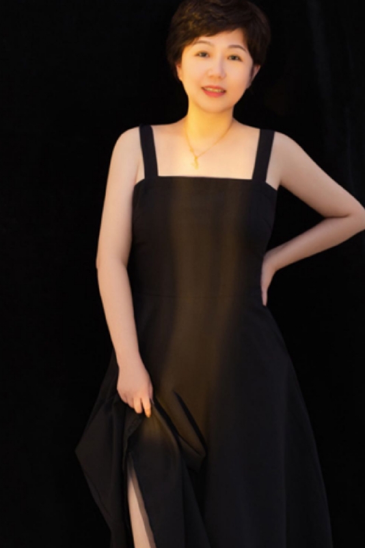 阿娜的第一张照片--开封相亲服务中心