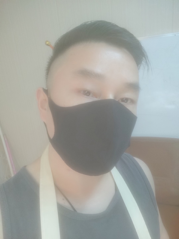 Poluk秦的第二张照片--开封相亲服务中心