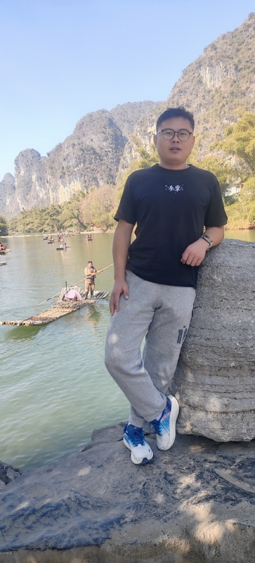 受过伤的狼的第三张照片--开封相亲服务中心