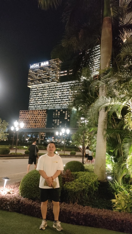 熟悉的身影的第一张照片--开封相亲服务中心