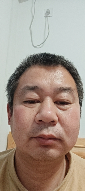 龙万的第一张照片--开封相亲服务中心