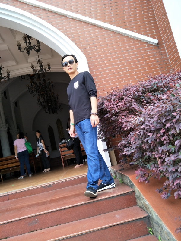 易进的第二张照片--开封相亲服务中心