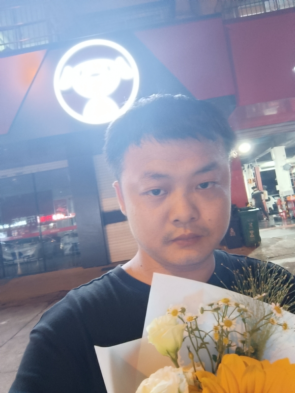 小陈的第一张照片--开封相亲服务中心