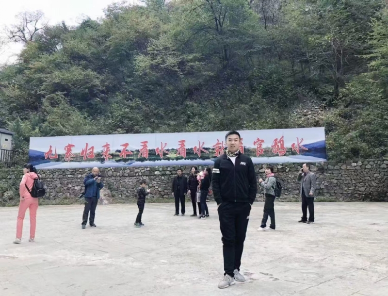 牵手的第一张照片--开封相亲服务中心