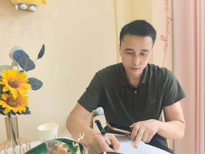 笑看一切的第二张照片--开封相亲服务中心