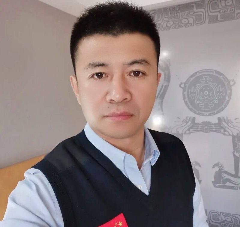 生在红旗下的第一张照片--开封相亲服务中心