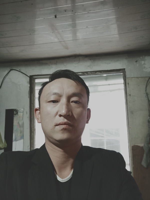 放弃爱你的第一张照片--开封相亲服务中心