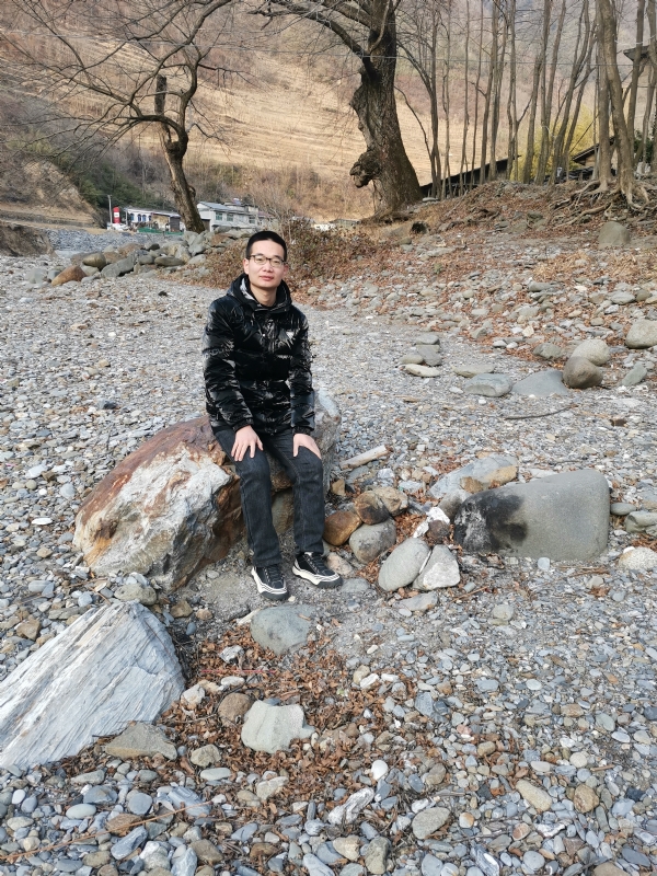 众里寻她的第一张照片--开封相亲服务中心