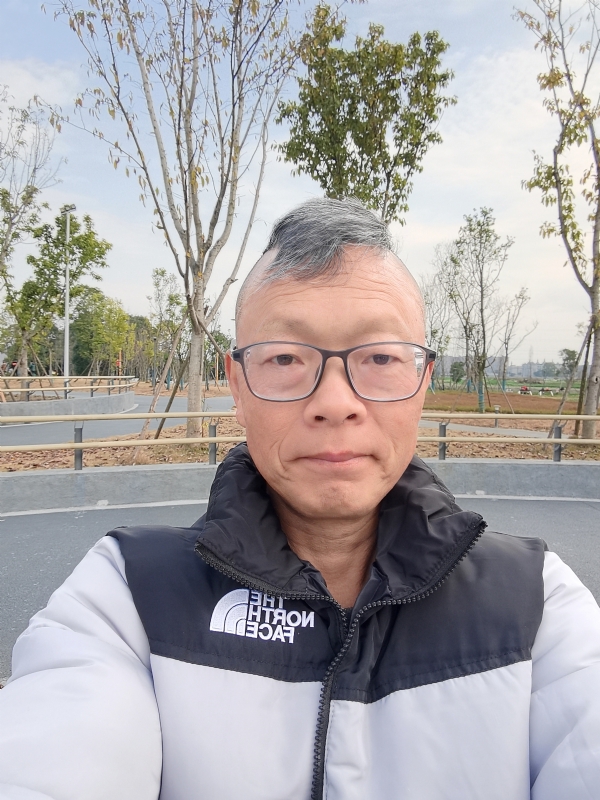 做喜欢的事的第一张照片--开封相亲服务中心