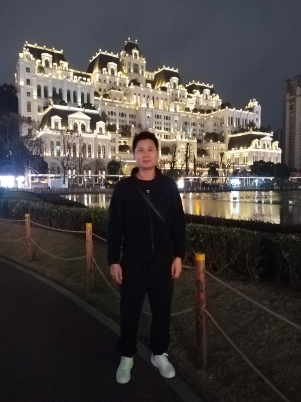 另一半的她的第三张照片--开封相亲服务中心