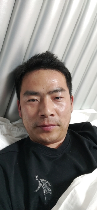 携手共进的第一张照片--开封相亲服务中心