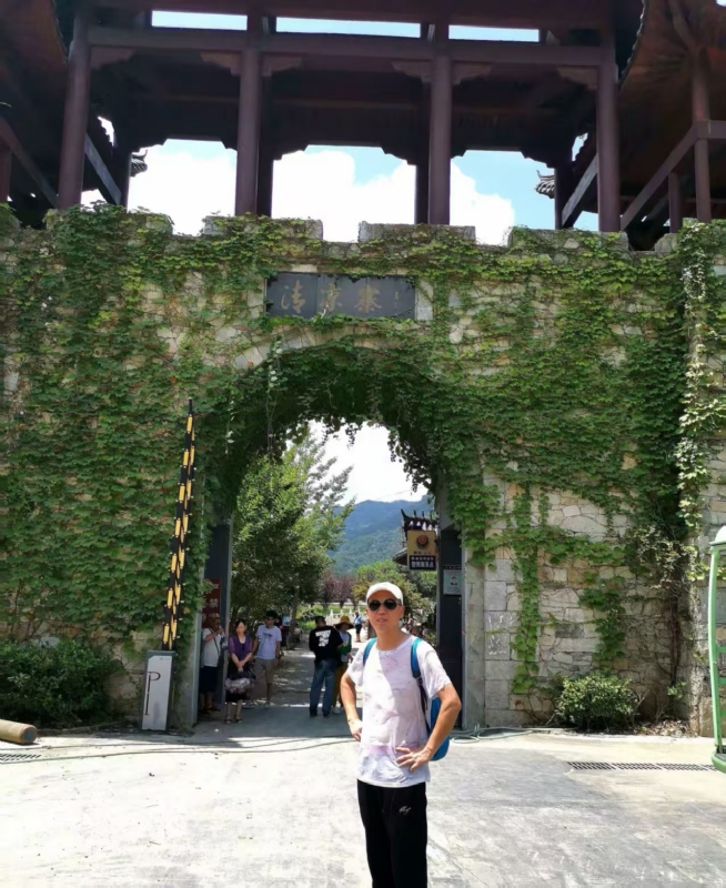 品心人的第一张照片--开封相亲服务中心