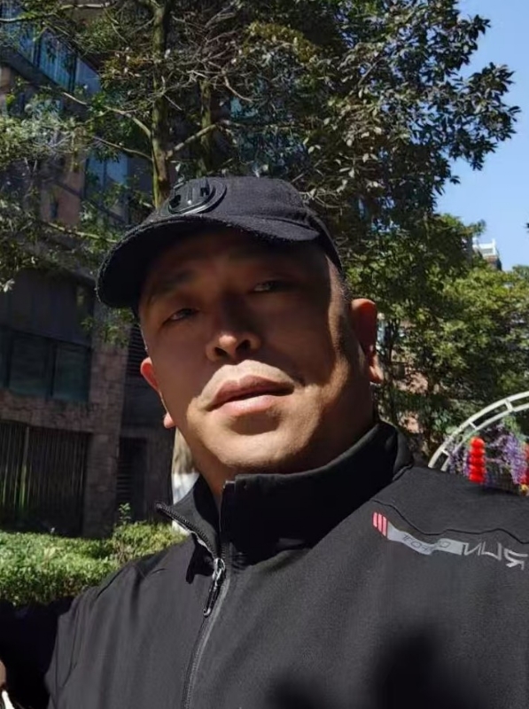 蓝色海洋的第一张照片--开封相亲服务中心